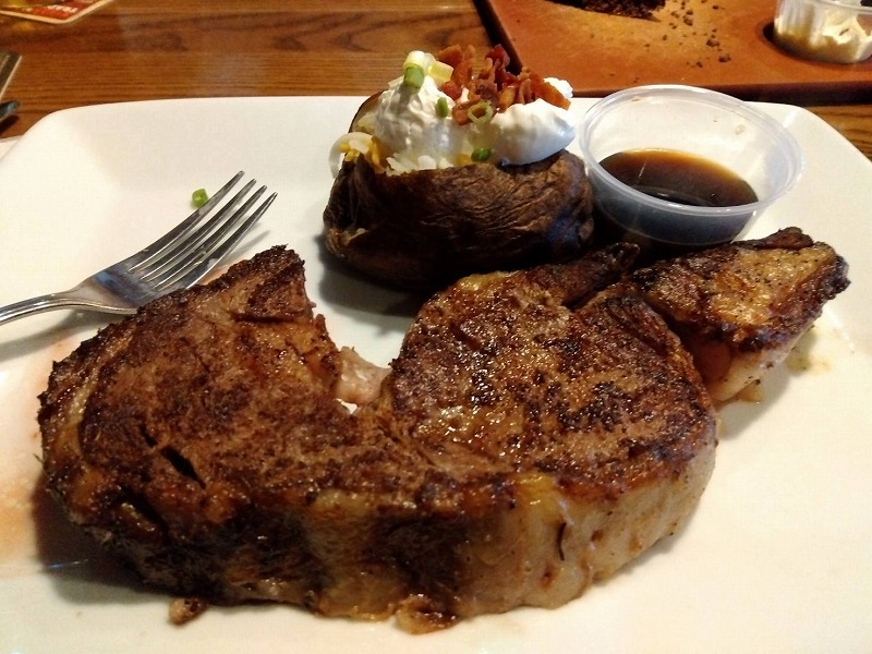 グアム３アウトバックステーキハウス_肉